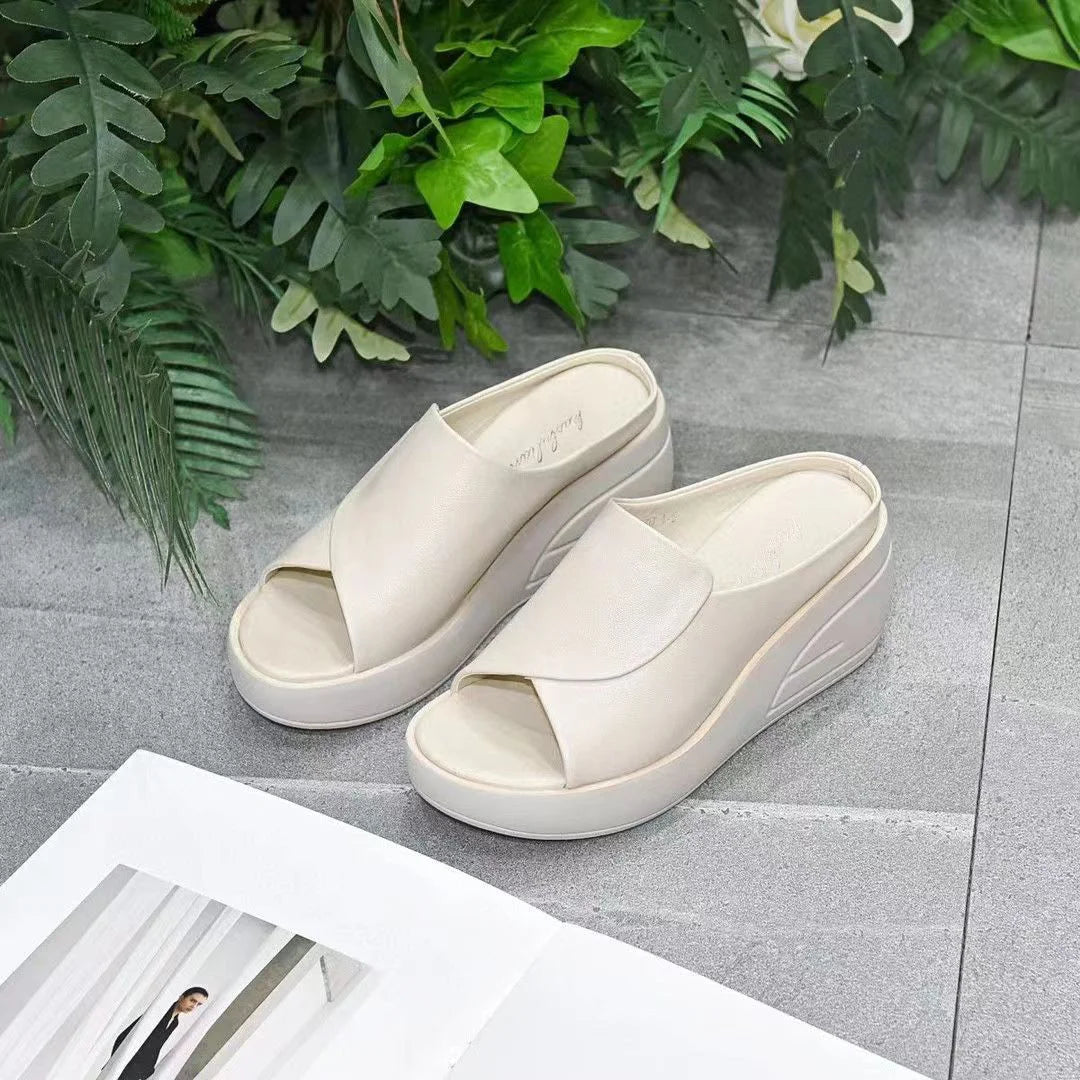 【35-40】 Divatos női ékpapucs